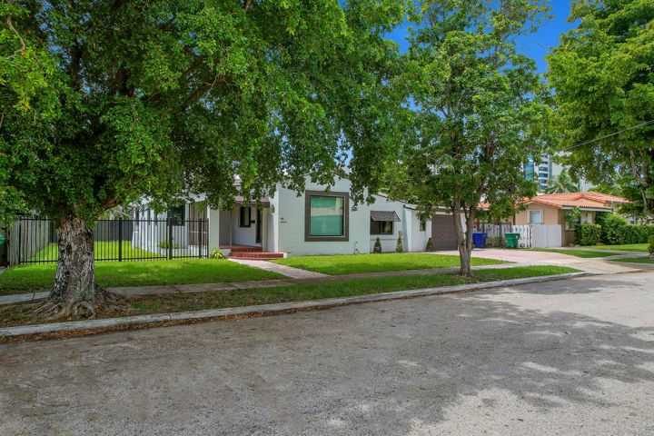 3050 SW 21 St, Miami