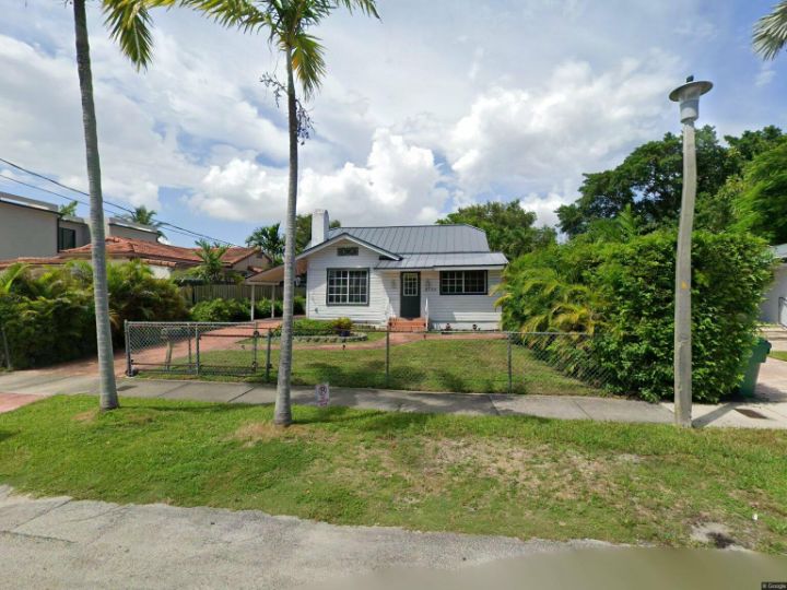 2159 SW 25th St, Miami