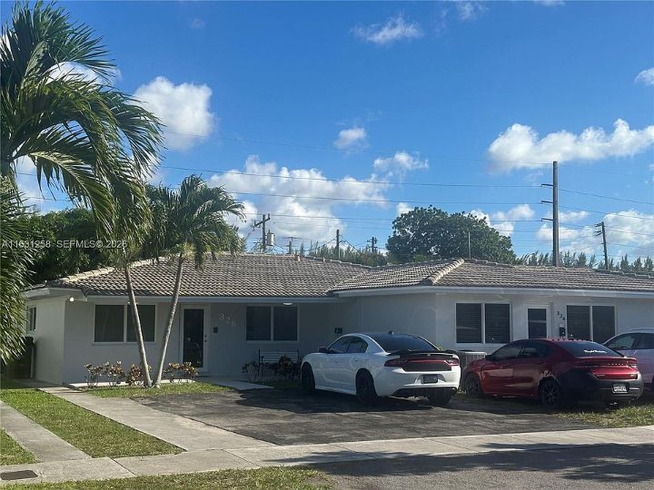 324 E 34 St, Hialeah